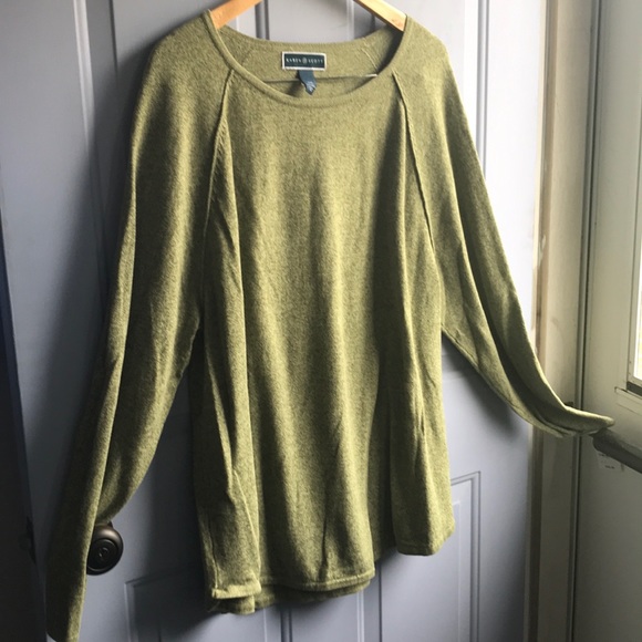Karen Scott Sweaters - Light sweater